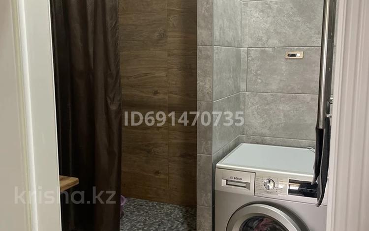 3-бөлмелі пәтер · 105.1 м² · 11/14 қабат, 16-й мкр 67 — Трк Актау рядом школа, бағасы: 45.5 млн ₸ — фото 4