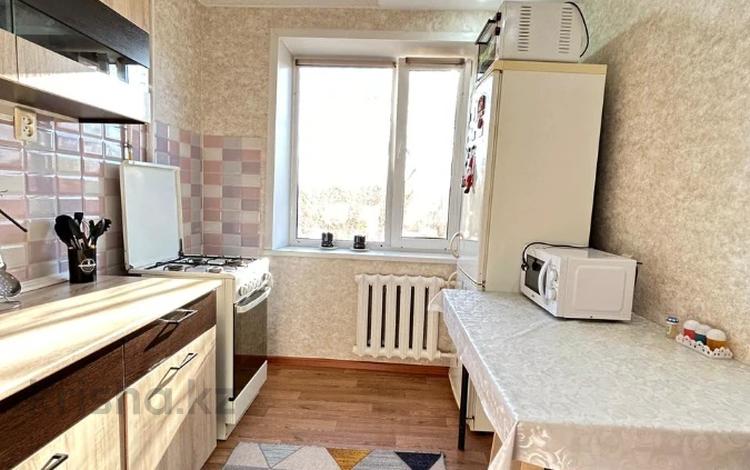 3-комнатная квартира · 64 м² · 4/9 этаж, Северо-Восток за 21 млн ₸ в Уральске — фото 2