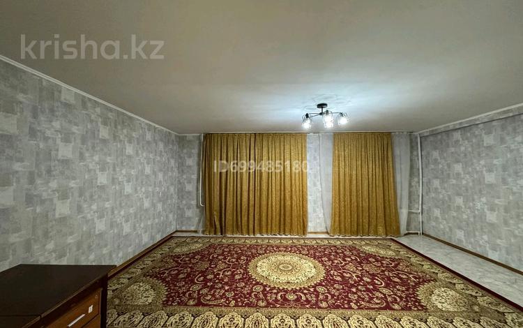 3-комнатная квартира · 80 м² · 1/5 этаж, Ж.Досмухамедова 8 — А.Тайманова за 24 млн ₸ в Уральске — фото 2