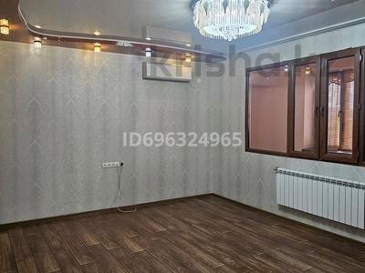 2-комнатная квартира, 58 м², 3/4 этаж, 5мкр 44 за 16 млн 〒 в Жанаозен