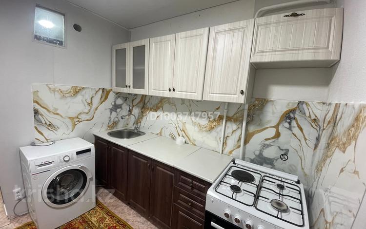 1-комнатная квартира · 30 м² · 5/5 этаж, мкр 8, Гришина 11 — Угол Марата Оспанова и Гришина за 5.8 млн 〒 в Актобе — фото 9