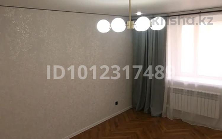 3-бөлмелі пәтер · 64 м² · 2/5 қабат, Абулхаир хана 70, бағасы: 25 млн ₸ в Актобе — фото 2