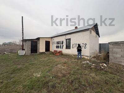 Жеке үй · 3 бөлме · 100 м² · 10 сот., Аблаи хан, бағасы: 18 млн ₸ в Косшы