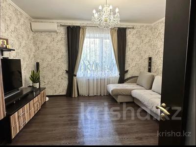 2-комнатная квартира · 56 м² · 2/2 этаж, Майкудук — Гвардейская за 200 000 ₸ в Караганде, Алихана Бокейханова р-н