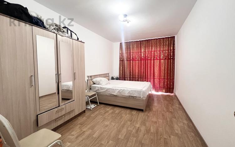 2-комнатная квартира · 68 м² · 13/17 этаж, мкр Юго-Восток 24 — Момышулы за 24 млн ₸ в Караганде, Казыбек би р-н — фото 2