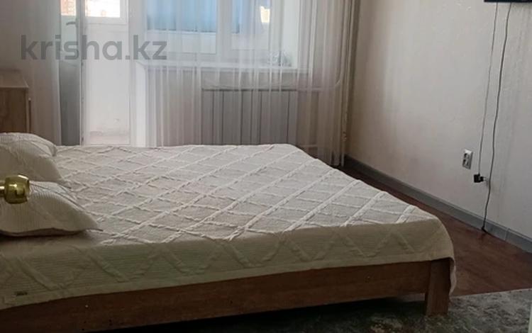 1-бөлмелі пәтер · 45 м² · 8/9 қабат, мкр. Алтын орда 6 — Мангилик ел, бағасы: 9 000 ₸ в Актобе — фото 2
