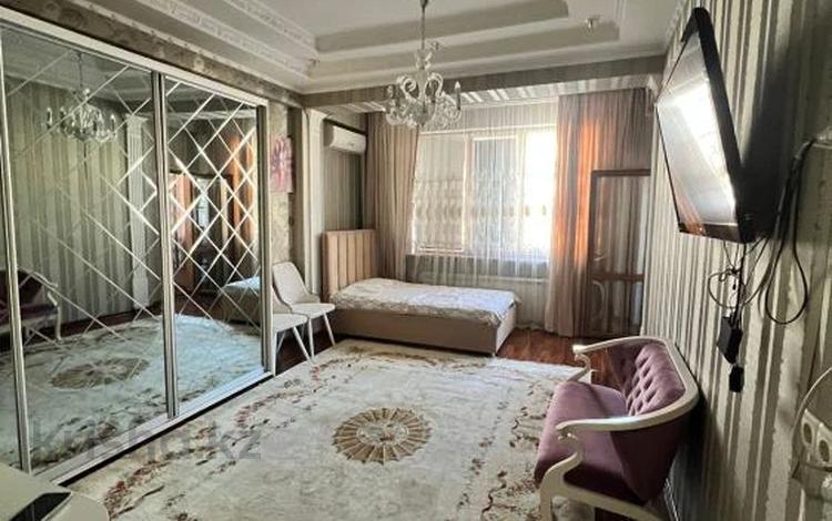 3-комнатная квартира, 125 м², 9/11 этаж, мкр Жетысу-3 за 69.5 млн 〒 в Алматы, Ауэзовский р-н — фото 2