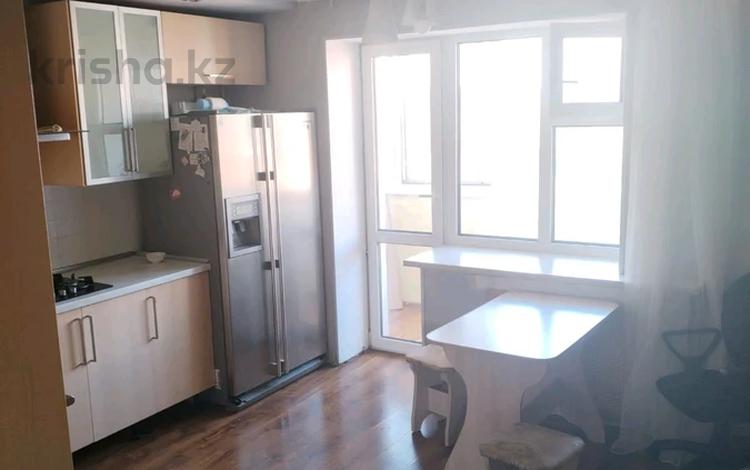 3-комнатная квартира · 80 м² · 5/5 этаж, Жабаева 196а — Карасаи за 250 000 ₸ в Петропавловске — фото 2
