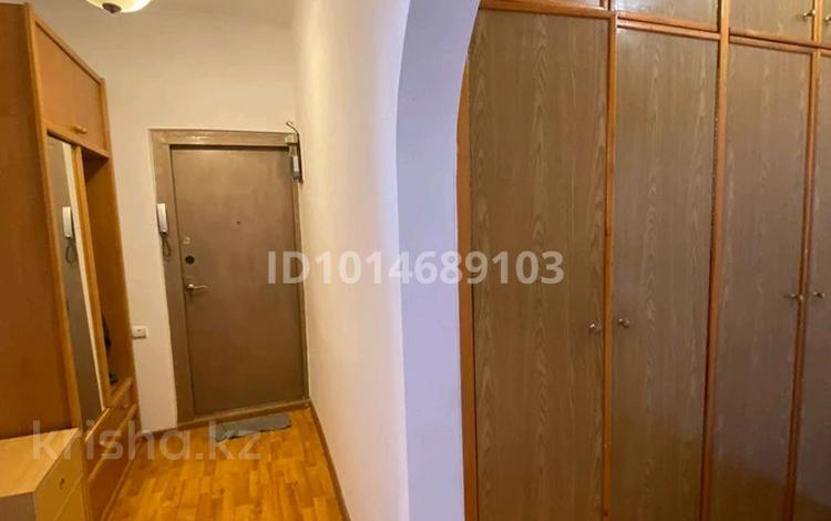 2-комнатная квартира · 60 м² · 5/9 этаж, мкр Казахфильм 46 за 350 000 ₸ в Алматы, Бостандыкский р-н — фото 2