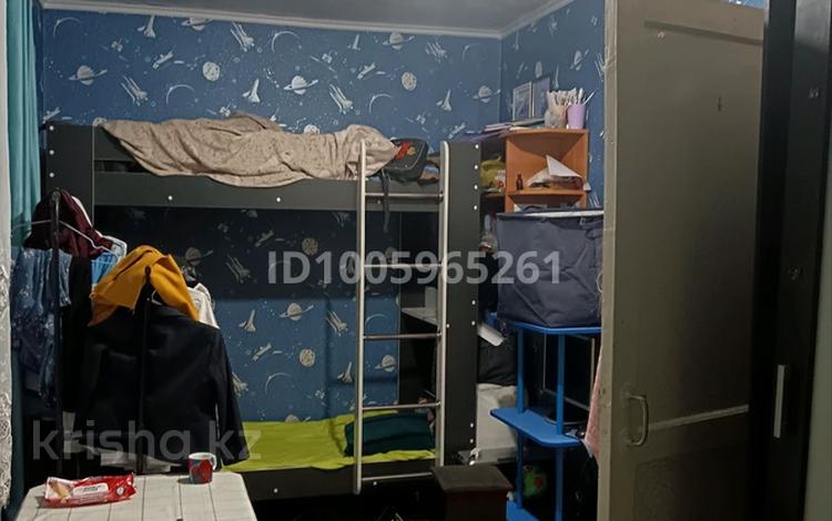 2-комнатная квартира · 30 м² · 2/2 этаж, Дмитрия Менделеева 5 — Находится возли Димка. САНТАКРУЗ участок под гараж есть. . Корзинка. за 10 млн ₸ в Таразе — фото 2