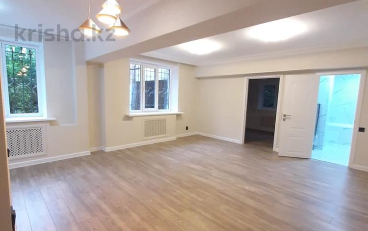3-комнатная квартира · 70 м² · 1/5 этаж, Аль-Фараби 75 — Академ городок за 53.5 млн ₸ в Алматы, Бостандыкский р-н — фото 2