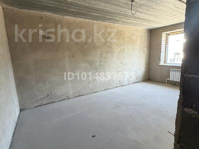 1-бөлмелі пәтер · 39 м² · 1/5 қабат, Алтын орда ш/а. 49Л, бағасы: 12 млн ₸ в Актобе, мкр. Алтын орда