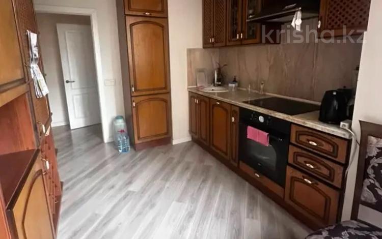 3-комнатная квартира · 85 м² · 5/10 этаж, Кенесары хана 54/1-45 за 68 млн ₸ в Алматы, Бостандыкский р-н — фото 3