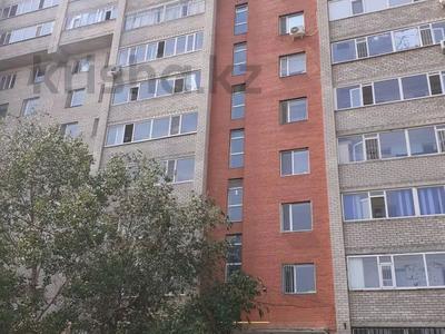2-комнатная квартира, 54 м², 4/10 этаж, Турмагамбетова за 15.5 млн 〒 в Актобе