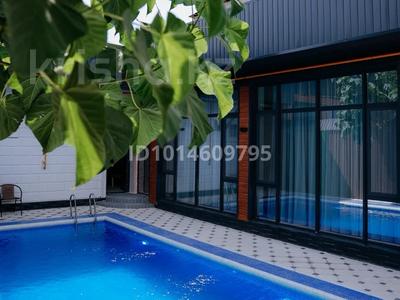 Дом · 8 комнат · 300 м², Жанкожа батыр 74/1 — В центре Аргынбекова - Байтерекова за 250 000 ₸ в Шымкенте, Туран р-н