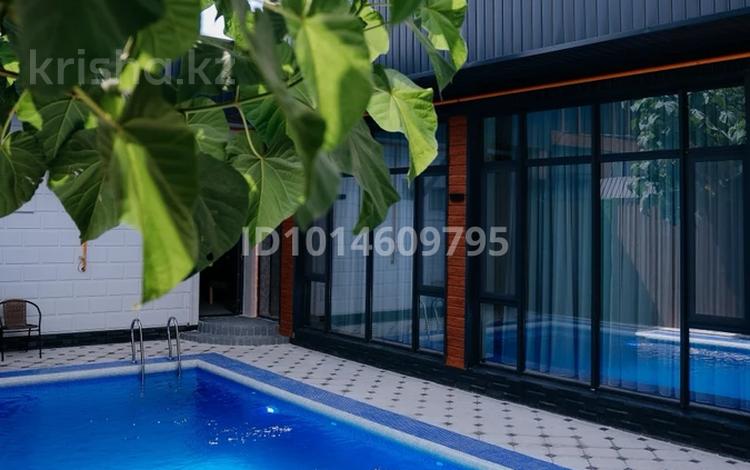 Дом · 8 комнат · 300 м², Жанкожа батыр 74/1 — В центре Аргынбекова - Байтерекова за 200 000 ₸ в Шымкенте, Туран р-н — фото 22