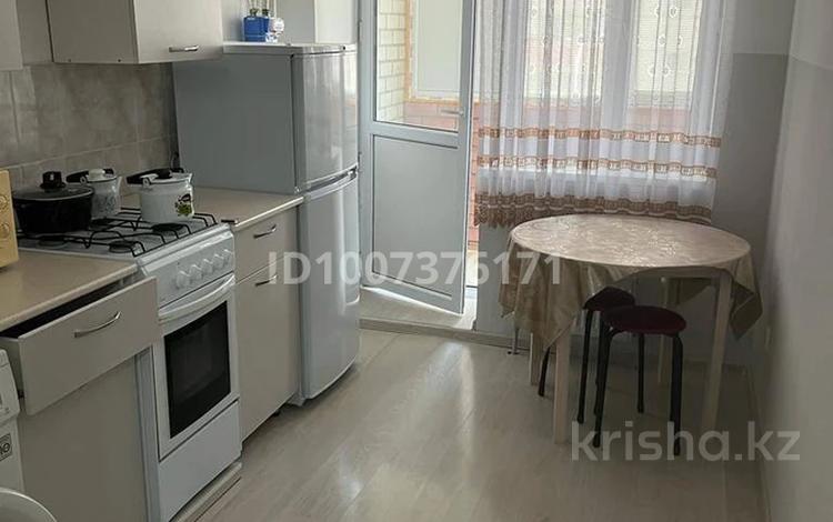 1-комнатная квартира · 39 м² · 3/9 этаж, мкр Нурсая 116 за 14 млн ₸ в Атырау — фото 2