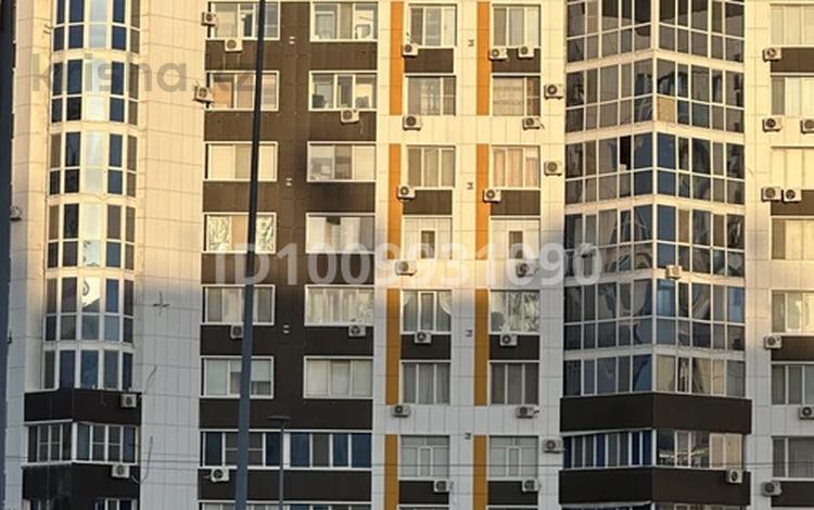 2-комнатная квартира · 84 м² · 9/11 этаж, мкр Сары Арка, Исатая Тайманова 58 — В центре города, на площади Махамбета-Исатая за 38.5 млн ₸ в Атырау — фото 2