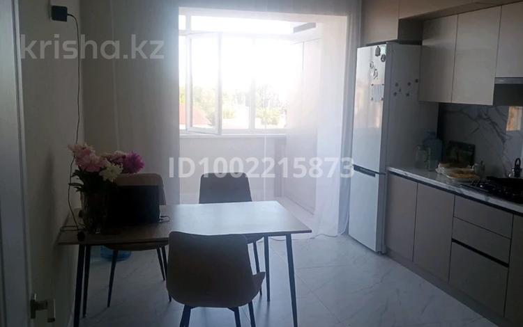 3-бөлмелі пәтер · 103.7 м² · 5/5 қабат, Ульяна Громова 15 — Абулхаир Хана и Ульяна Громова, бағасы: 40 млн ₸ в Уральске — фото 10