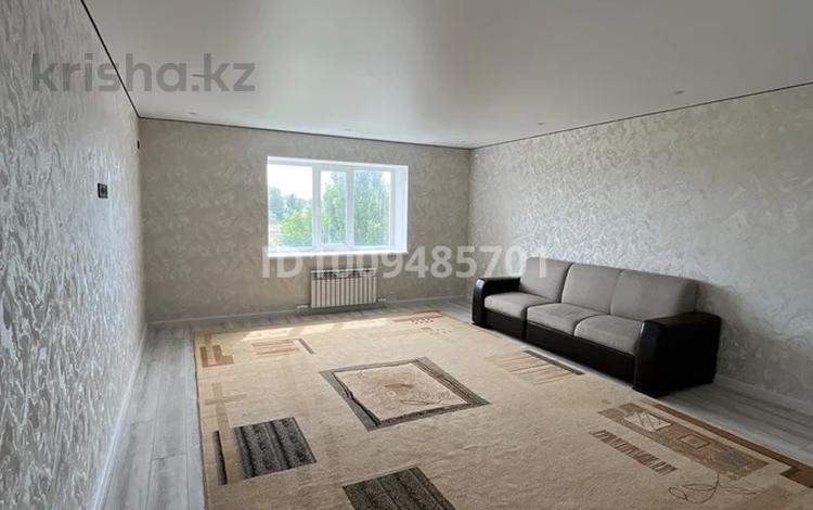 2-комнатная квартира · 90 м² · 3/5 этаж, мкр. Алтын орда 18П за 200 000 ₸ в Актобе — фото 13