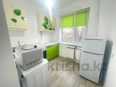 3-комнатная квартира, 60 м², 3/5 этаж, Есет-батыра 108 — Рядом ресторан Ханым за 16 млн 〒 в Актобе