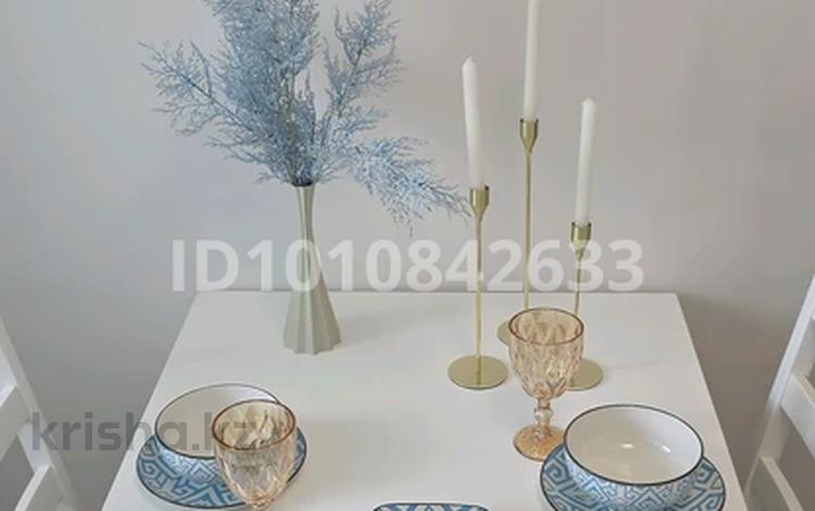2-бөлмелі пәтер · 55 м² · 3/12 қабат, Самал-2 ш/а. 79 — Бектурова, бағасы: 30 000 ₸ в Алматы, Медеуский р-н — фото 2