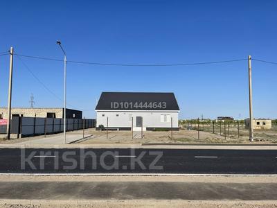 Отдельный дом · 4 комнаты · 240 м² · 8 сот., мкр Самал, Дүйсенбай Нысанғалиұлы 10 — Самал ситидің артында. за 45 млн ₸ в Атырау