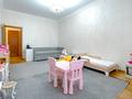 5-бөлмелі пәтер · 216 м² · 5/8 қабат, Каратаева 38а-в, бағасы: 230 млн ₸ в Алматы, Бостандыкский р-н — фото 24
