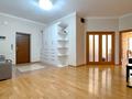 5-бөлмелі пәтер · 216 м² · 5/8 қабат, Каратаева 38а-в, бағасы: 230 млн ₸ в Алматы, Бостандыкский р-н — фото 11