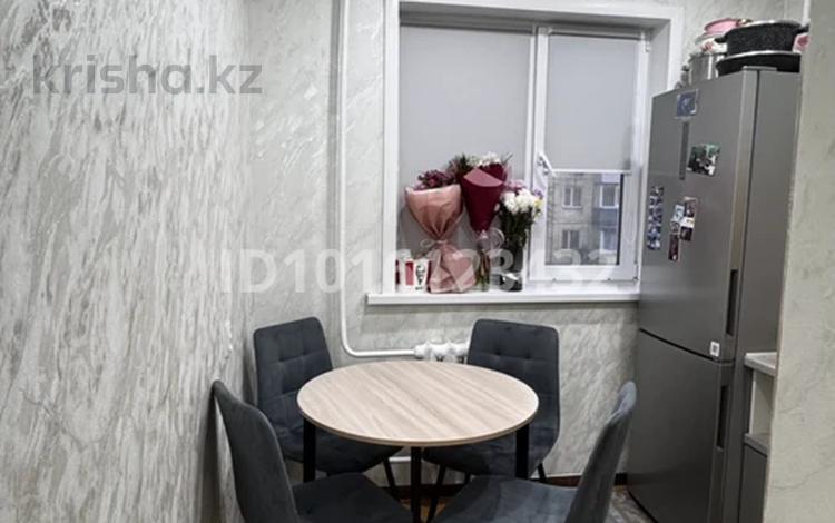 4-комнатная квартира · 60.1 м² · 2/5 этаж, Алматинская — ауэзова за 25 млн ₸ в Петропавловске — фото 2