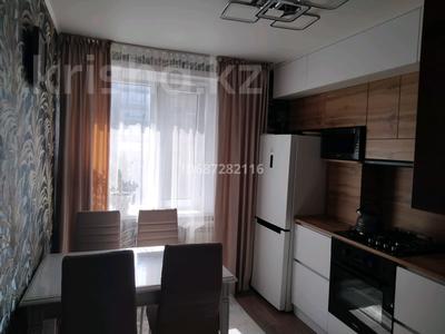 3-комнатная квартира, 64 м², 6/6 этаж, 6 мкр 45 за 12 млн 〒 в Лисаковске