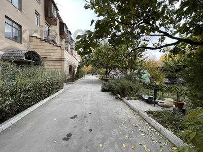 3-комнатная квартира · 100 м² · 3/4 этаж, 3 переулок Казыбек Би 3 — Абая - Казыбек Би за 40 млн ₸ в Таразе