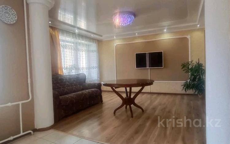 4-комнатная квартира · 90 м² · 3/10 этаж, Интернациональная за 42.2 млн ₸ в Петропавловске — фото 2