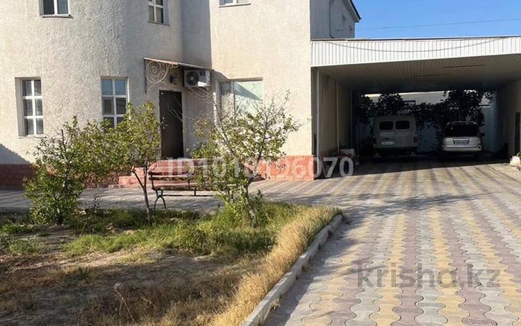 Отдельный дом · 4 комнаты · 300 м² · 25 сот., Арай 1 им.Жанболатова И 45б за 80 млн 〒 в Жанаозен — фото 2