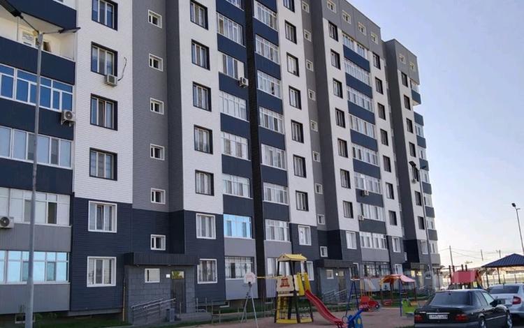 3-комнатная квартира, 87 м², 8/9 этаж, Сатпаева 30 за 30.5 млн 〒 в Таразе — фото 2