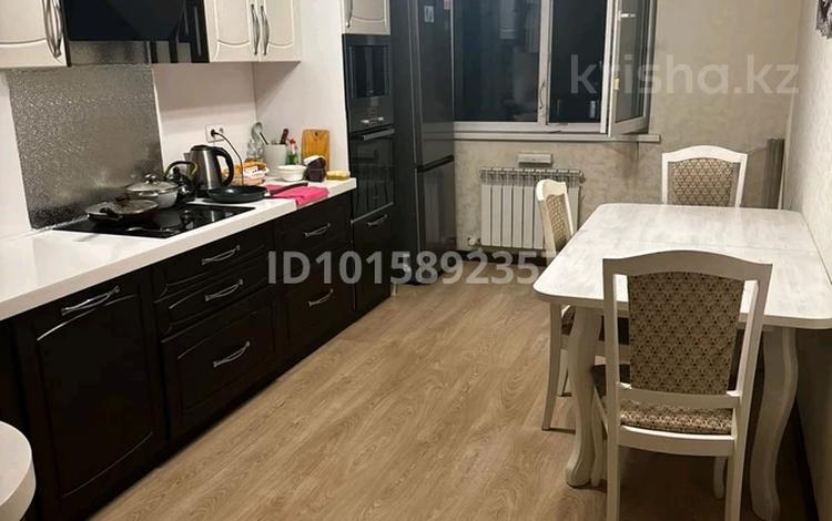 3 комнаты · 80 м² · 14/14 этаж, Сарайшык 7 за 140 000 ₸ в Астане, Сарайшык р-н — фото 2