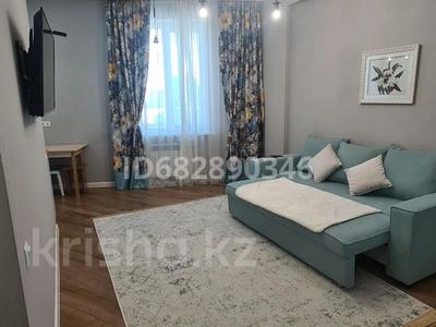 1-комнатная квартира, 41 м² посуточно, проспект Кабанбай Батыра 9/2 за 15 000 〒 в Астане