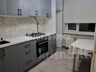 2-комнатная квартира · 50 м² · 5/5 этаж, мкр 8, Рыскулова 265 — Сатпаева-рыскулова за 16 млн ₸ в Актобе