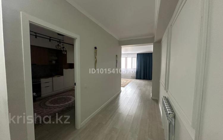 2-комнатная квартира · 82 м² · 4/6 этаж, Азильхан Нуршаихов 10, блок 1, 2 за 250 000 ₸ в Астане, Нура р-н — фото 2