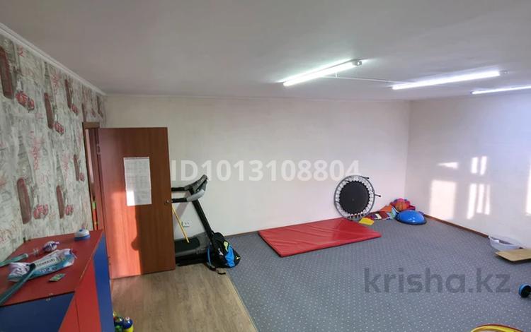 Офисы, магазины и бутики · 52 м² за 180 000 ₸ в Талдыкоргане, мкр Жастар — фото 2