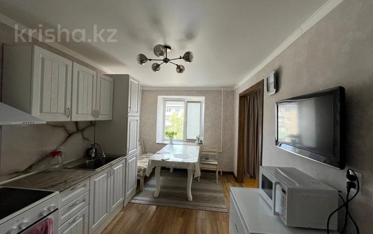 3-бөлмелі пәтер · 55 м² · 4/5 қабат, Майкудук, 12й микрорайон, бағасы: 14.5 млн ₸ в Караганде, Алихана Бокейханова р-н — фото 4