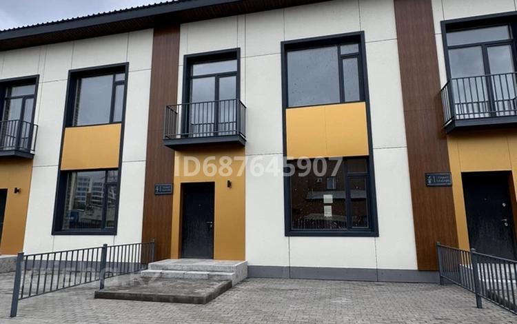 4-комнатная квартира · 185 м², мкр Кунгей — Автоцентр Бахус за 45 млн 〒 в Караганде, Казыбек би р-н — фото 2