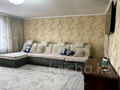 Продажа домов и дачи в Абай обл.: Отдельный дом · 5 комнат · 220 м² · 7 сот., Марсеков 34 — Янукеевейч за 24 млн 〒 Отдельный дом · 5 комнат · 220 м² · 7 сот., Марсеков 34 — Янукеевейч за 24 млн 〒 в Семее