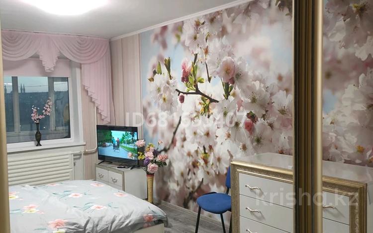 1-комнатная квартира · 40 м² · 6/9 этаж, Назарбаева(Кутузова) 40 — Баян молл, Арзандау,Дом одежды. за 180 000 ₸ в Павлодаре — фото 10