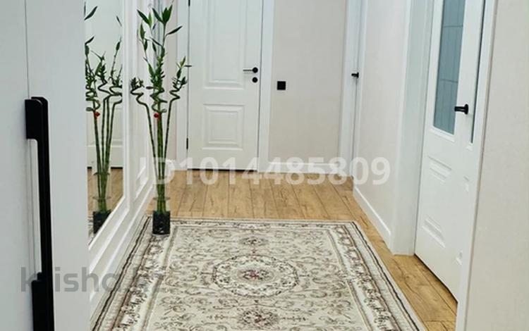 3-комнатная квартира · 89 м² · 2/6 этаж, мкр Юго-Восток, муканова 81 — Муканова 81 за 53 млн ₸ в Караганде, Казыбек би р-н — фото 2