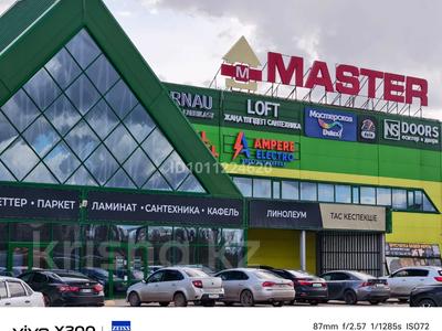 Дүкендер мен бутиктер · 200 м², бағасы: 800 000 〒 в Уральске