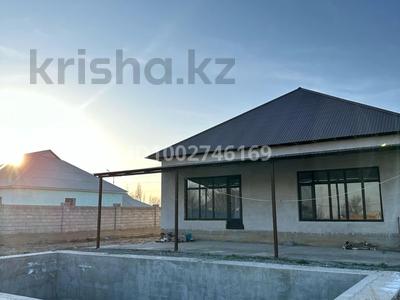 Отдельный дом · 3 комнаты · 140 м² · 15 сот., Абай 54 — Шаға ауылына кетіп бара жатқан жолдың,сол жағындағы бірінші көше за 28 млн ₸ в Туркестане