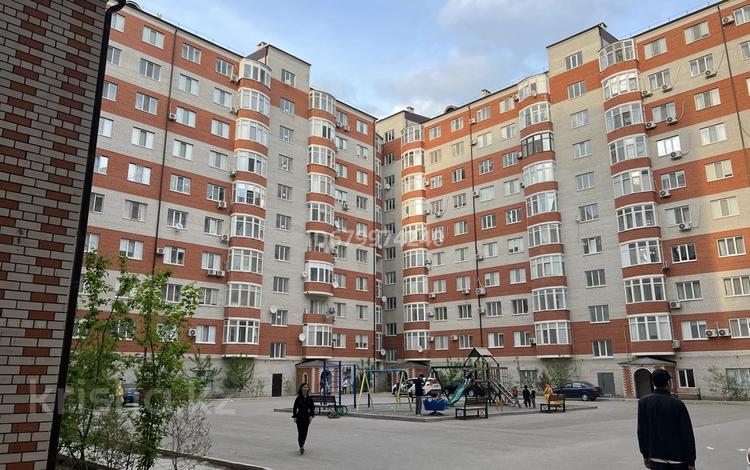 3-бөлмелі пәтер · 110 м² · 4/9 қабат, Нұрсая ш/а. 15, бағасы: 47 млн ₸ в Атырау, мкр Нурсая — фото 23