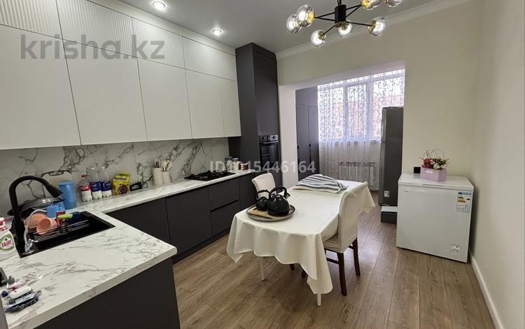 4-комнатная квартира · 120 м² · 4/5 этаж, мкр. Алтын орда 46 за 43.5 млн ₸ в Актобе — фото 2