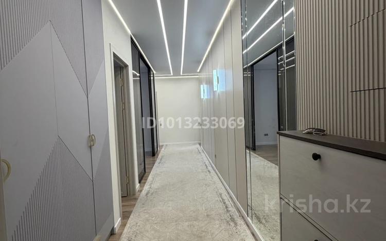 4-бөлмелі пәтер · 115 м² · 3/9 қабат, Байтурсынова 30 — Нұрлы жол вокзал, бағасы: 100 млн ₸ в Астане, Сарайшык р-н — фото 2